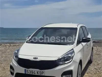 Usado Kia Carens 135 CV (99 kW) 2018 Blanco Monovolumen