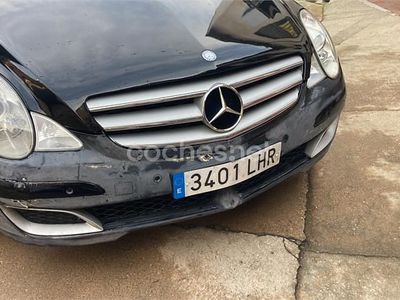 Mercedes R320
