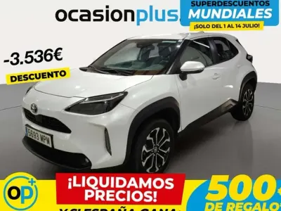 Usado Toyota Yaris Cross Active 116 CV (85 kW) 2024 Blanco SUV