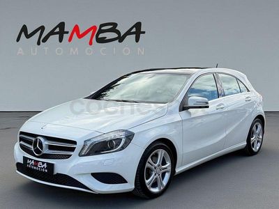 Begagnad Mercedes A200 Urban 136 HK (100 kW) 2015 Vit Sedan