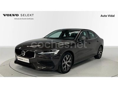 Gris / plata Usado 2023 Volvo S60 Core Berlina | 33.900 € (Precio justo)