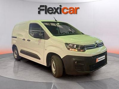 Usado Citroën Berlingo Live 102 CV (75 kW) 2021 Blanco Monovolumen