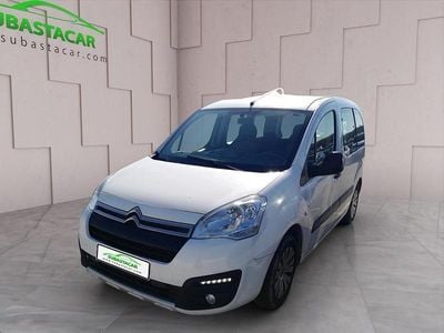 Usado Citroën Berlingo Live 100 CV (73 kW) 2018 Blanco Monovolumen