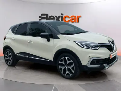 Usado Renault Captur LIMITED 120 CV (88 kW) 2018 Beige SUV