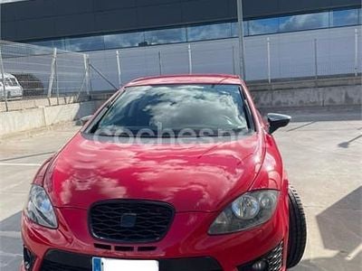 Usado Seat Leon FR 211 CV (155 kW) 2010 Rojo Utilitario