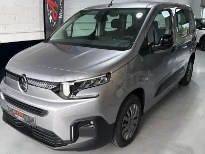 Usado Citroën Berlingo 102 CV (75 kW) 2025 Gris / plata Monovolumen