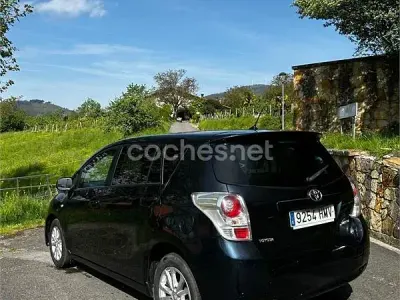 Używany Toyota Verso Advance 124 KM (91 kW) 2012 Czarny Minivan