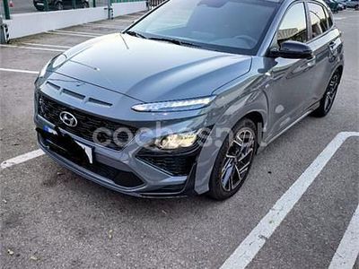 Usado Hyundai Kona N Line 120 CV (88 kW) 2023 Gris / plata SUV