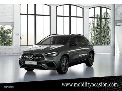Usado Mercedes GLA200 149 CV (109 kW) 2024 Gris SUV
