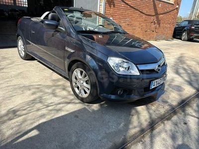 Usado Opel Tigra Sport 90 CV (66 kW) 2007 Gris / plata Descapotable