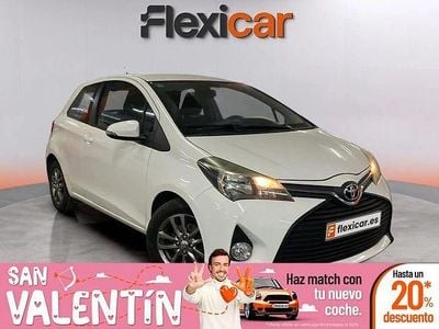 Blanco Usado 2015 Toyota Yaris Active Berlina | 9990 € (Precio justo)