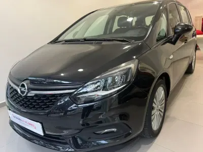 Usado Opel Zafira Excellence 134 CV (98 kW) 2017 Negro Monovolumen