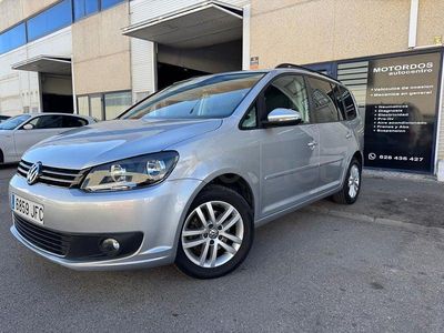 Usado VW Touran Advance 105 CV (77 kW) 2015 Gris / plata Monovolumen