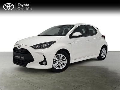 Usado Toyota Yaris Active 116 CV (85 kW) 2021 Blanco Utilitario