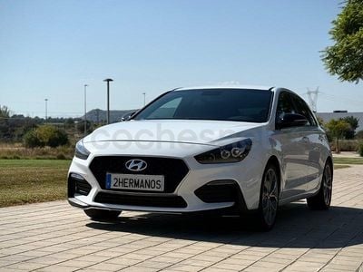Usado Hyundai Elantra 128 CV (94 kW) 2019 Blanco Berlina