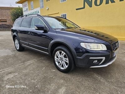 Negro Usado 2016 Volvo XC70 Momentum SUV | 17.999 €