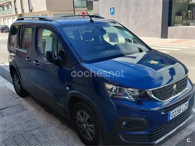 Usado Peugeot Rifter Allure 130 CV (95 kW) 2022 Azul Monovolumen