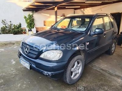 Negro Usado 2005 Mercedes ML270 SUV | 2800 €