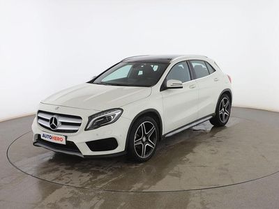 Blanco Usado 2016 Mercedes GLA200 AMG line SUV | 22.499 € (Precio justo)
