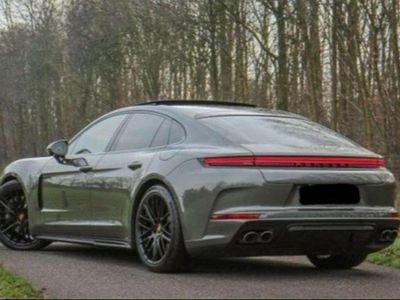 Verde Nuevo 2025 Porsche Panamera 4S Executive Berlina | 257.900 €