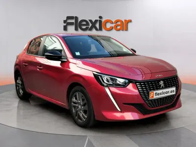 Usado Peugeot 208 Allure 101 CV (74 kW) 2022 Rojo Utilitario