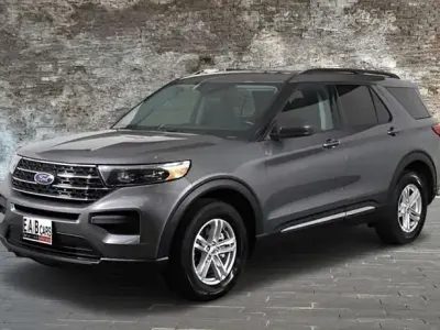 Usado Ford Explorer Limited 280 CV (205 kW) 2017 Plateado SUV