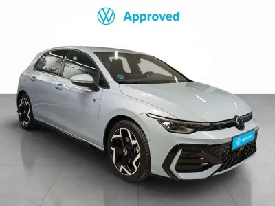Occasion VW Golf VIII R-line 150 ch (110 kW) 2025 Bleue Citadine