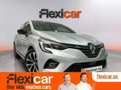 Usado Renault Clio Techno 90 CV (66 kW) 2023 Gris Utilitario