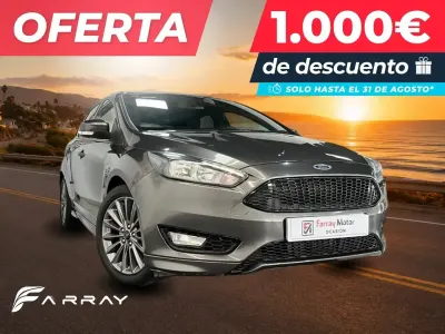 Usado Ford Focus ST-Line 125 CV (91 kW) 2017 Gris / plata Berlina