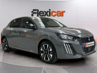 Usado Peugeot 208 Allure 101 CV (74 kW) 2025 Gris Utilitario