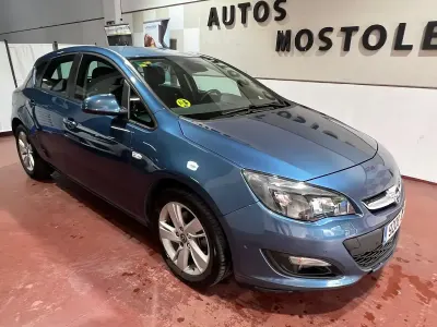 Usado Opel Astra Excellence 165 CV (121 kW) 2015 Azul Berlina