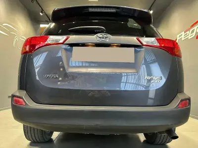 Usado Toyota RAV4 Executive 150 CV (110 kW) 2013 Gris / plata SUV