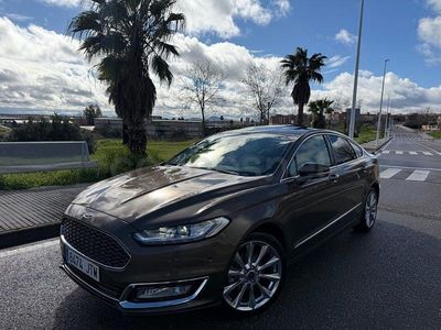 Usado Ford Mondeo Vignale 180 CV (132 kW) 2016 Beige Berlina