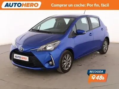 Usado Toyota Yaris Active 69 CV (50 kW) 2019 Azul Berlina
