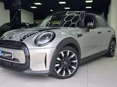 Usado Mini Cooper 136 CV (100 kW) 2023 Gris Utilitario