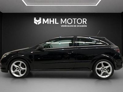 Negro Usado 2006 Opel Astra GTC Cosmo Berlina | 6980 € (Caro)