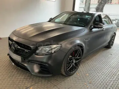 Usado Mercedes E63 AMG 571 CV (419 kW) 2019 Negro Berlina