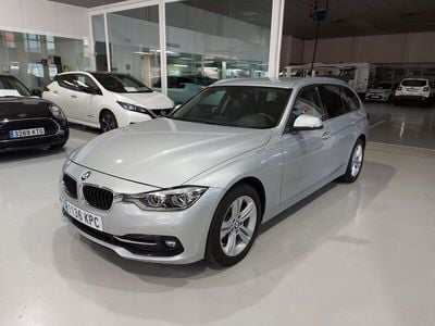 Gris Usado 2019 BMW 318 Comfort Edition Familiar | 24.500 € (Un poco caro)