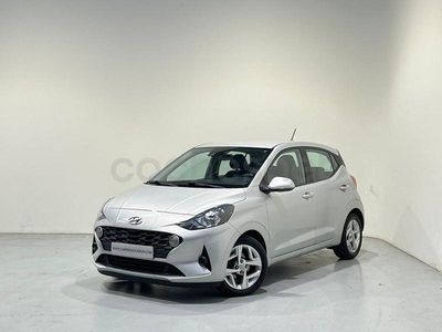Usado Hyundai i10 67 CV (49 kW) 2022 Gris / plata Utilitario