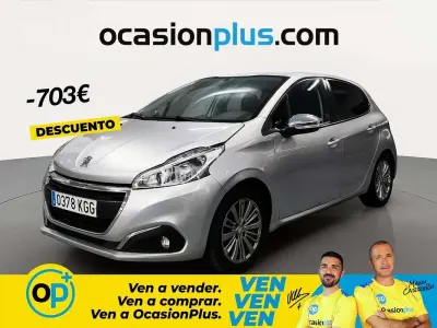 Usado Peugeot 208 Style 100 CV (73 kW) 2017 Gris Utilitario