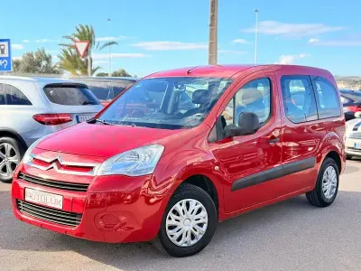 Usado Citroën Berlingo Attraction 75 CV (55 kW) 2013 Rojo Monovolumen