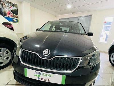 Usado Skoda Fabia Ambition 75 CV (55 kW) 2016 Negro