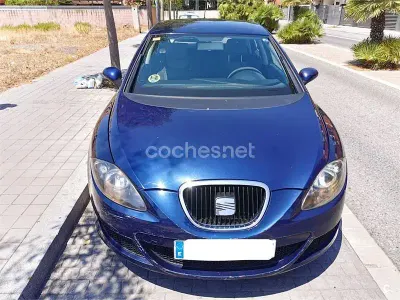 Usado Seat Leon Ecomotive 105 CV (77 kW) 2008 Azul Utilitario