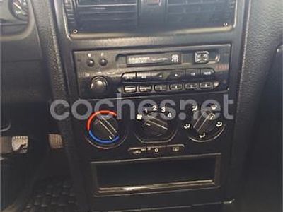 Usado Opel Astra Comfort 100 CV (73 kW) 1999 Gris / plata Berlina