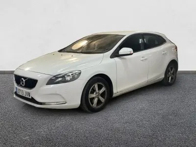 Usado Volvo V40 Momentum 120 CV (88 kW) 2016