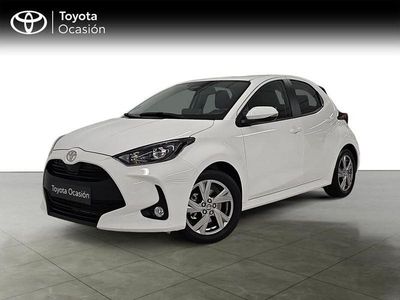 Usado Toyota Yaris Active 116 CV (85 kW) 2024 Azul Utilitario