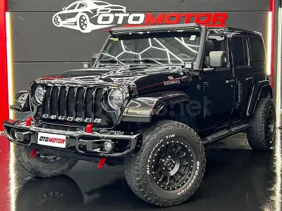 Usado Jeep Wrangler Unlimited Sahara 200 CV (147 kW) 2019 Negro SUV