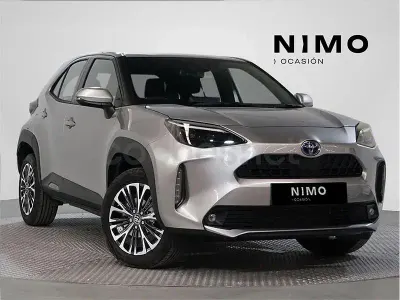 Usado Toyota Yaris Cross Active 116 CV (85 kW) 2022 Gris / plata SUV
