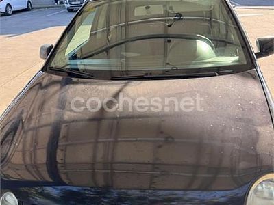 Usado VW Polo Trendline 75 CV (55 kW) 2003 Negro Berlina