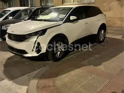 Usado Peugeot 3008 Allure 130 CV (95 kW) 2021 Blanco SUV